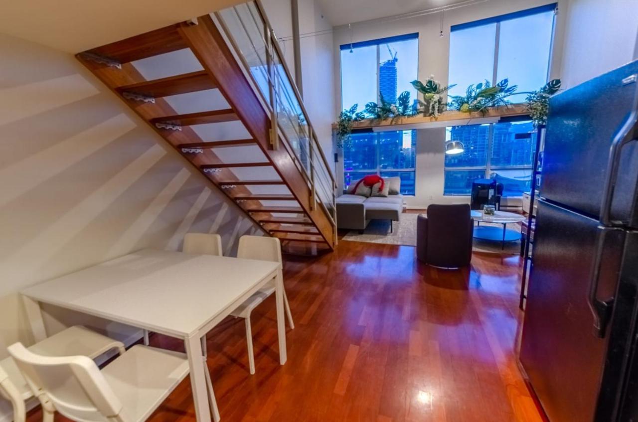Loft In Downtown Vancouver With Free Parking Экстерьер фото