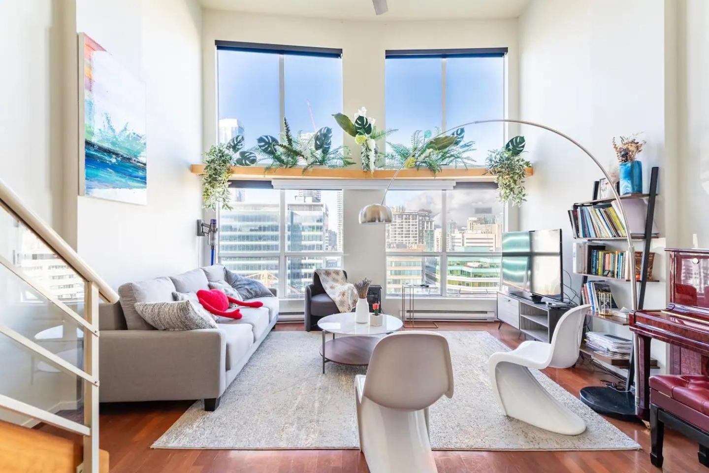 Loft In Downtown Vancouver With Free Parking Экстерьер фото