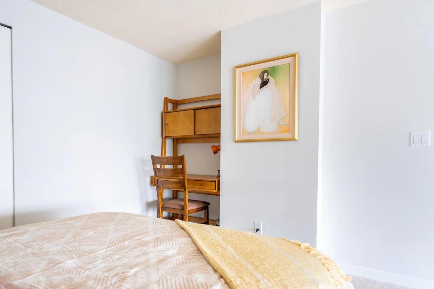 Loft In Downtown Vancouver With Free Parking Экстерьер фото